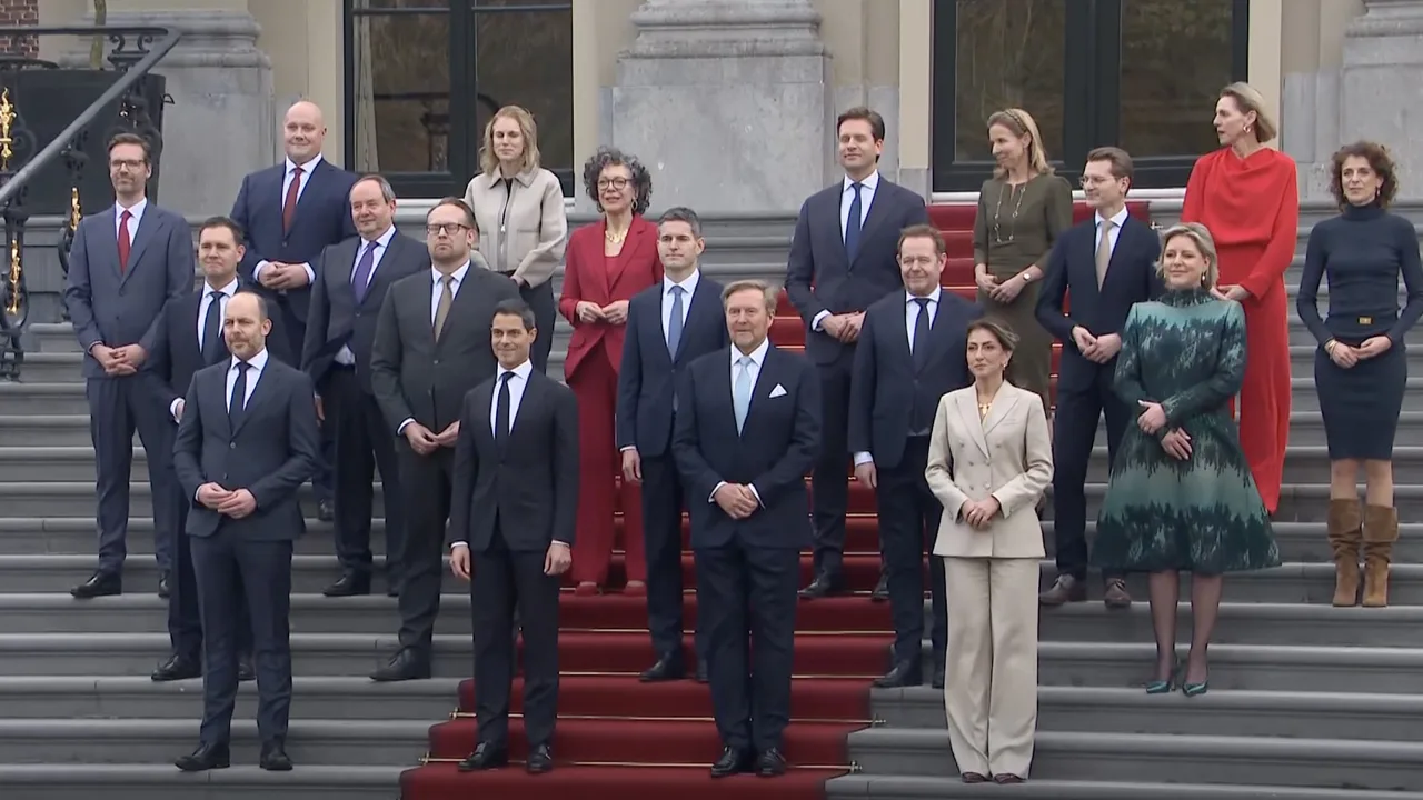 Video: Protestgeluiden van Extinction Rebellion te horen tijdens bordesscène