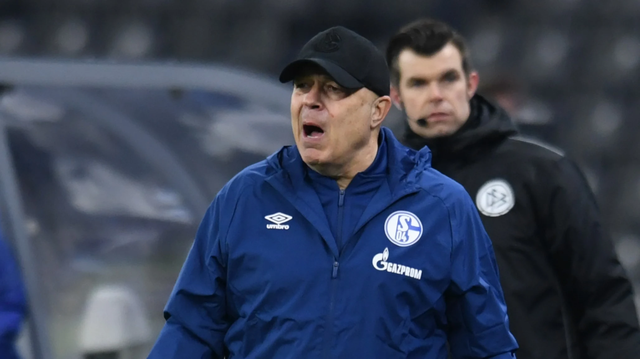Schalke verliest ook met nieuwe trainer Gross