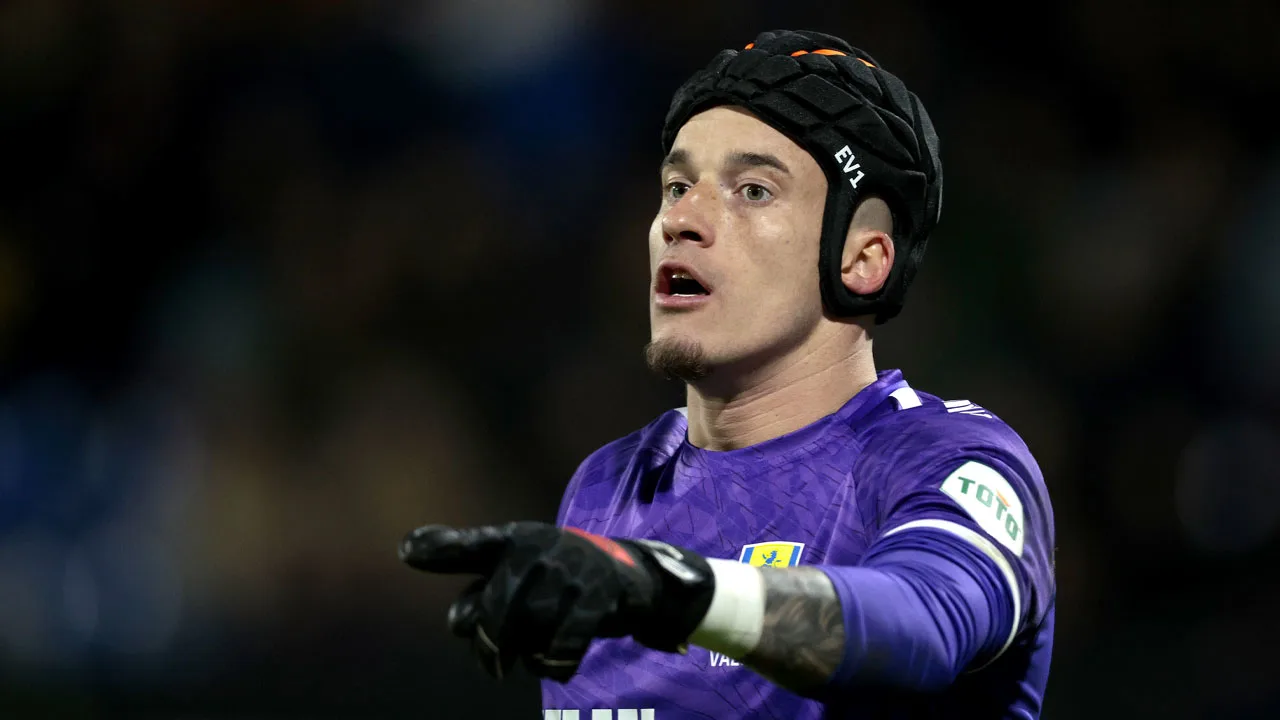 Etienne Vaessen boos na gegeven strafschop: ‘We worden gewoon genaaid!’