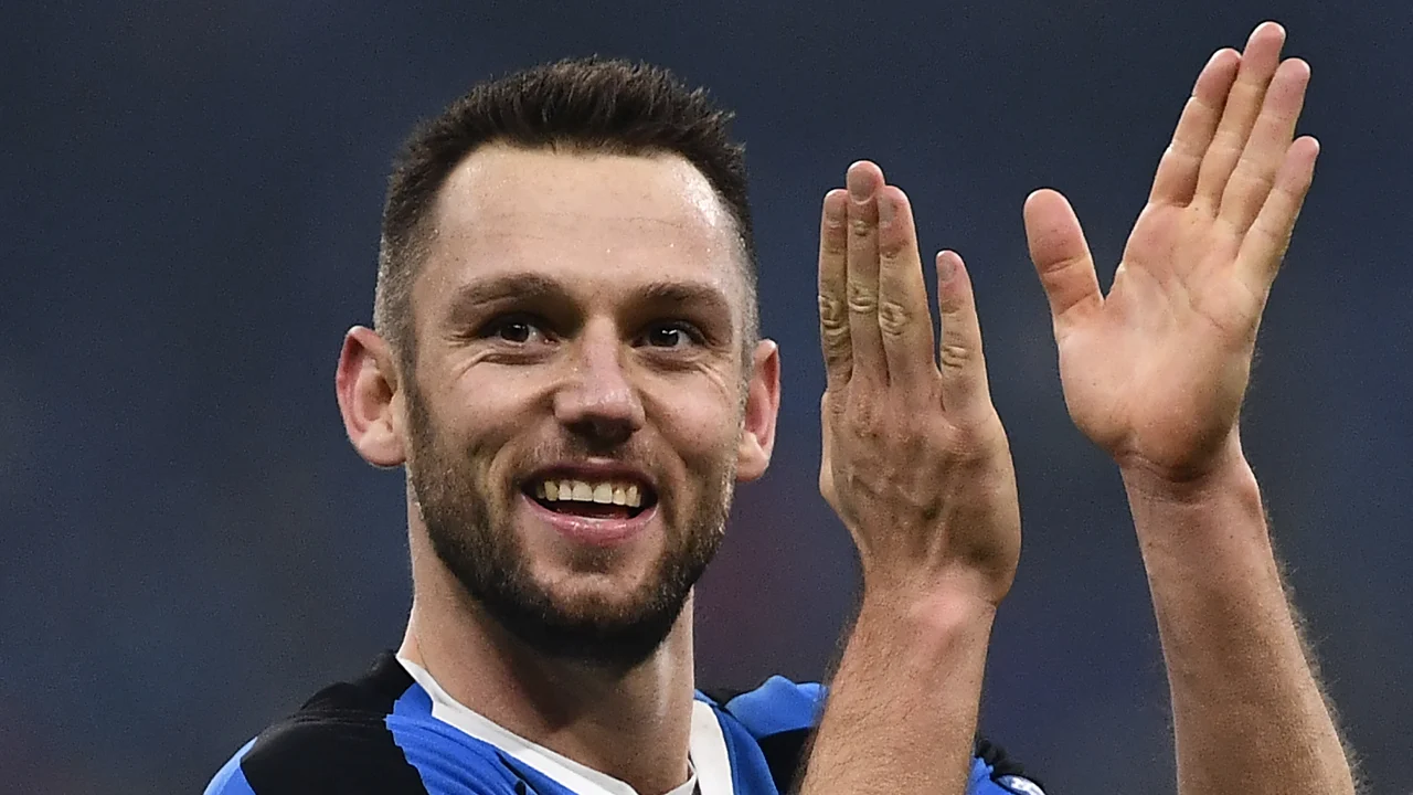 De Vrij door Serie A verkozen tot beste verdediger van het seizoen