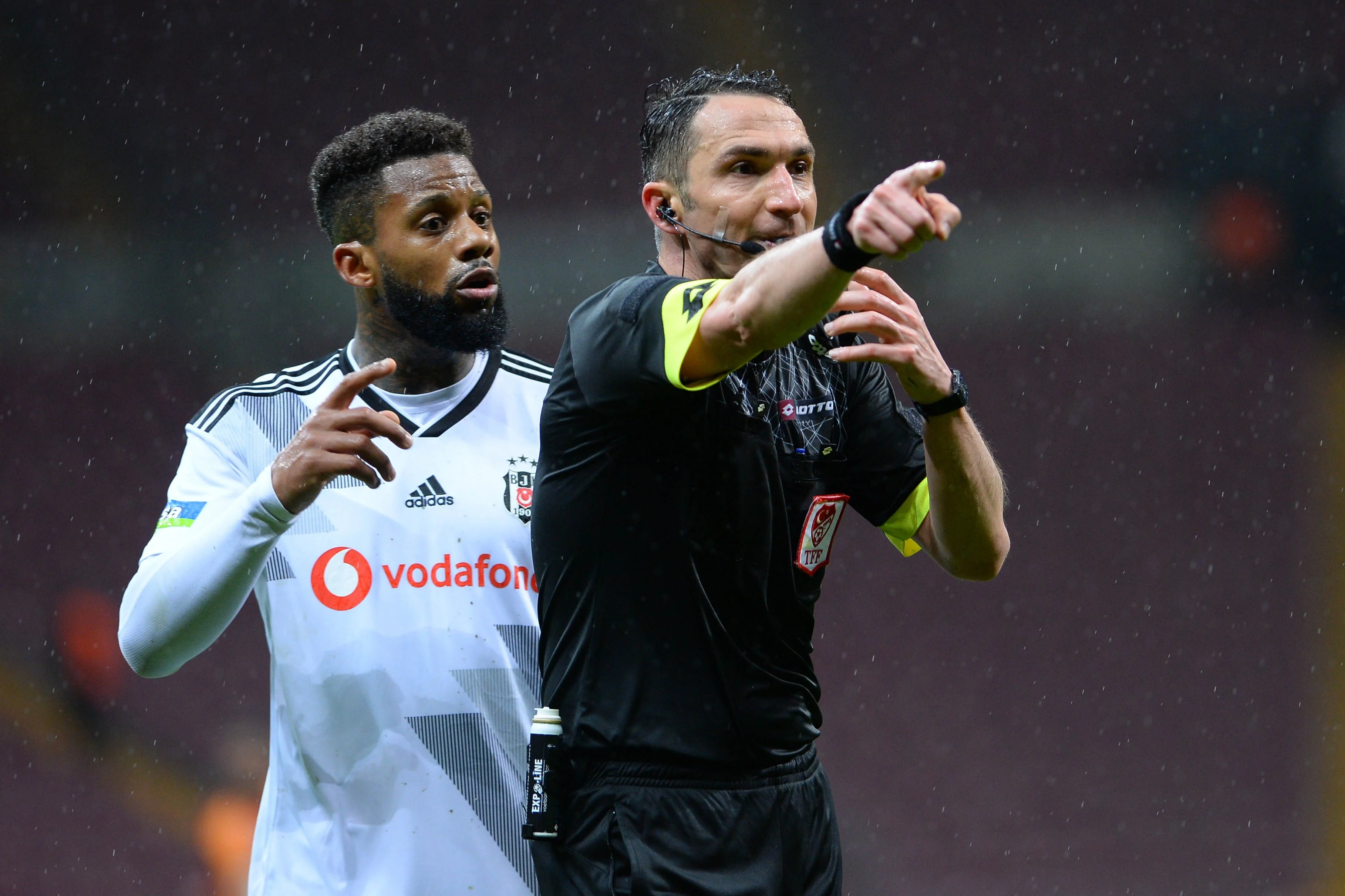 Acht nieuwe coronabesmettingen bij Besiktas