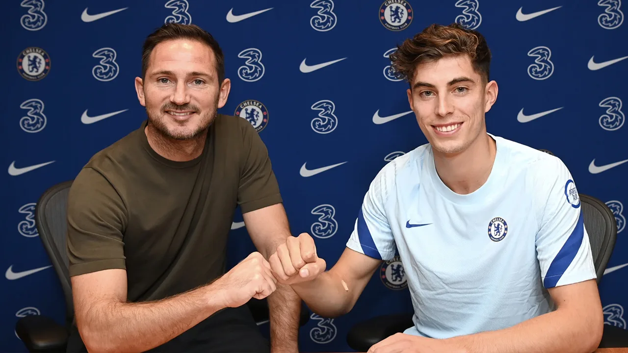 OFFICIEEL: Havertz tekent voor vijf jaar en is speler van Chelsea