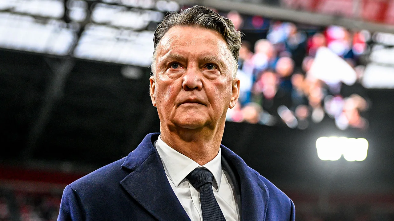 'Louis van Gaal krijgt belangrijkere rol bij Ajax'
