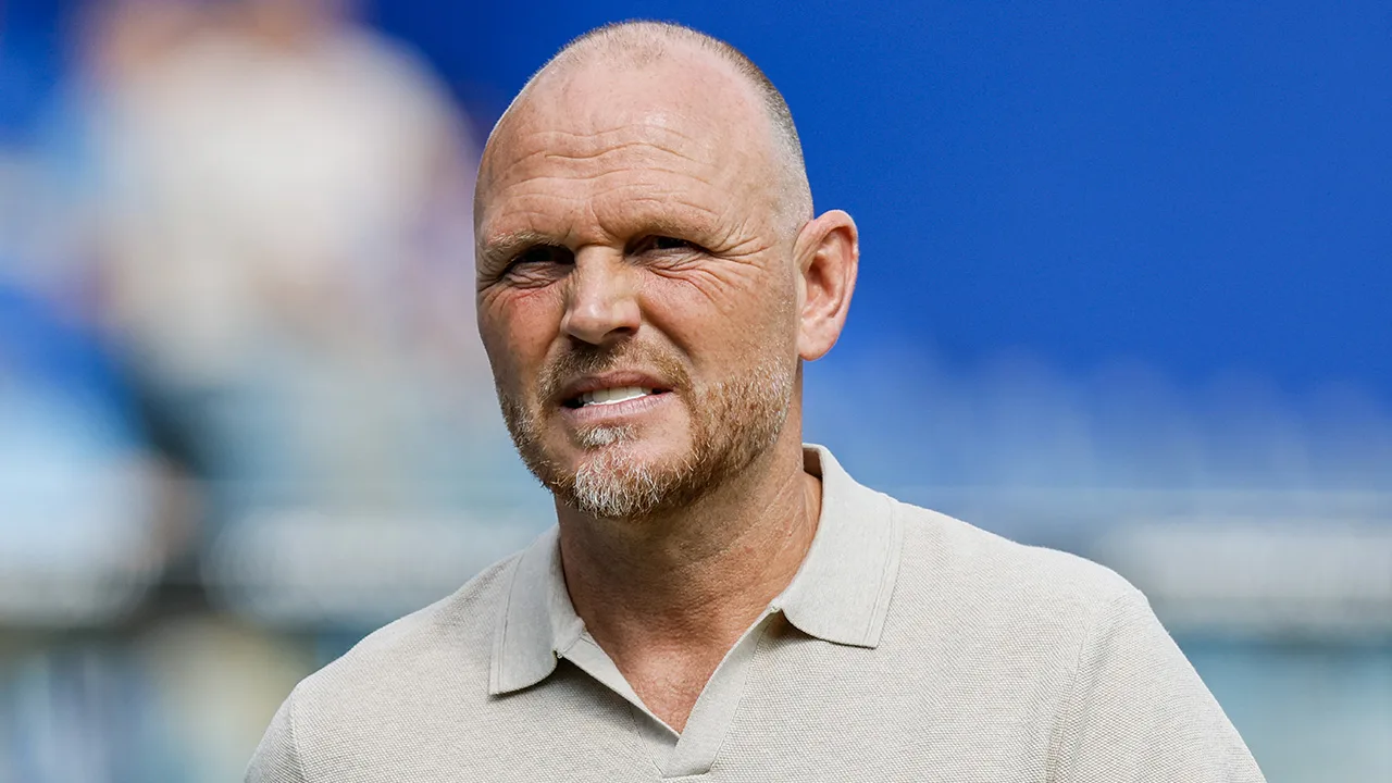 Telegraaf noemt de vier mogelijke opvolgers van Oosting bij FC Twente