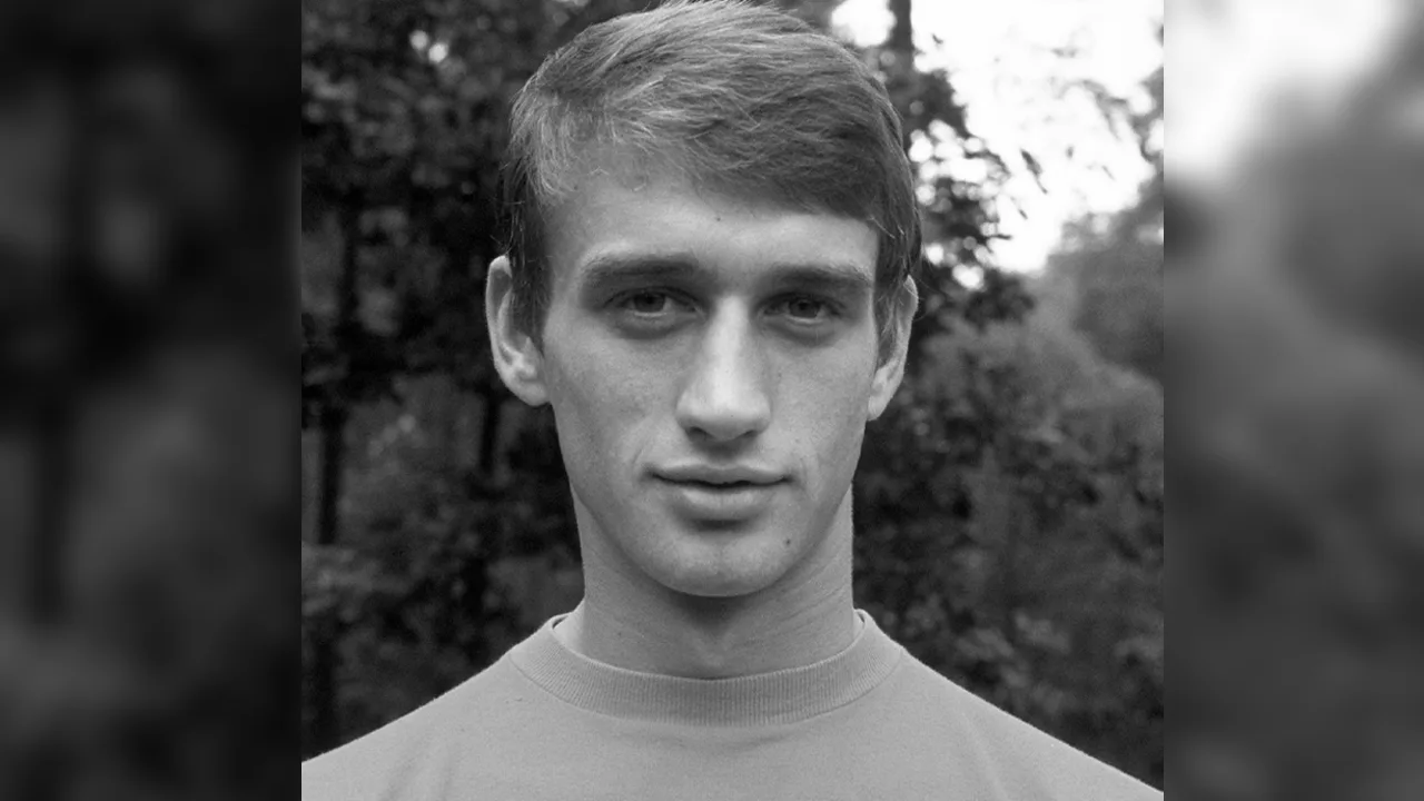 Van Hanegem herdenkt Rensenbrink: 'Het was een genot om met je te voetballen Robbie, rust zacht'