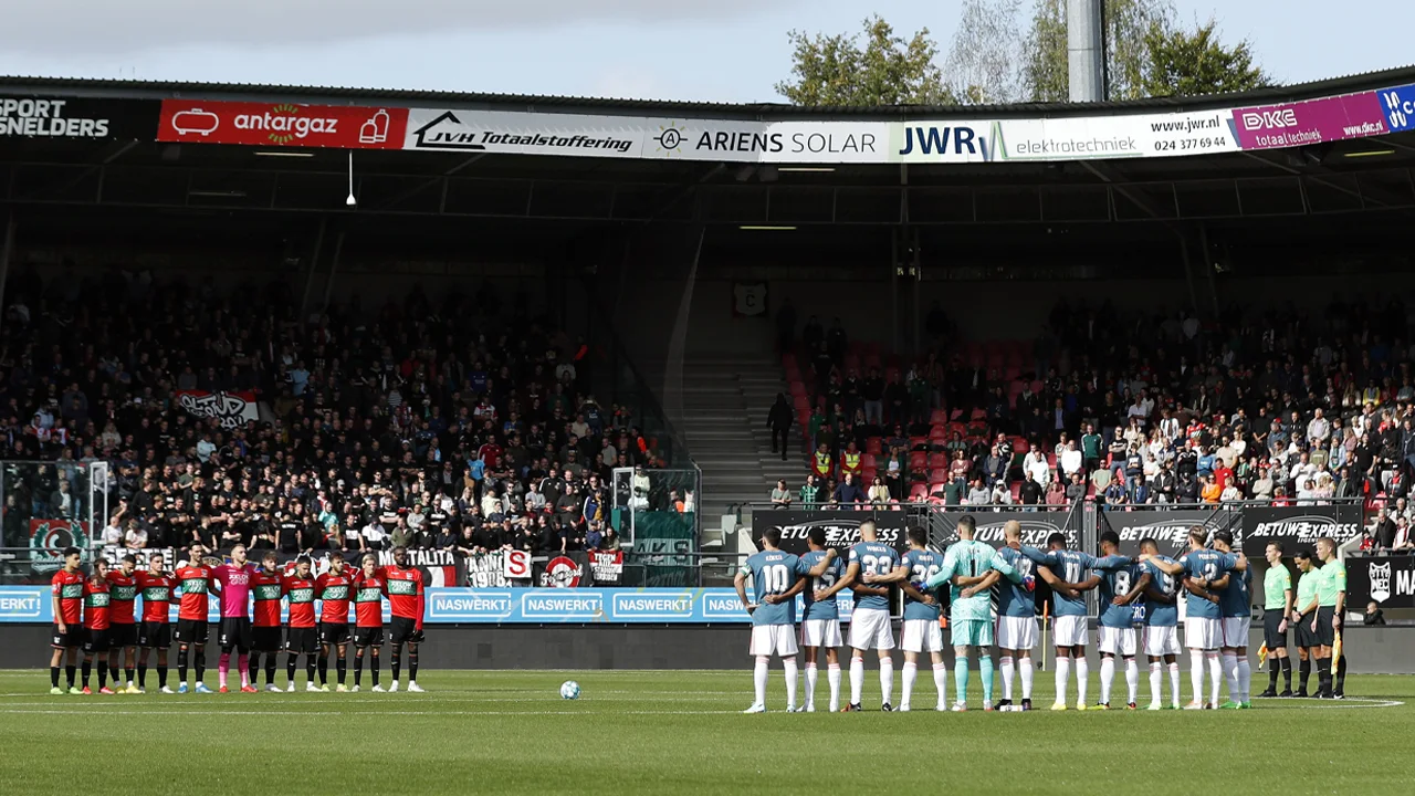 Minuut stilte bij Europese duels voor slachtoffers stadionramp