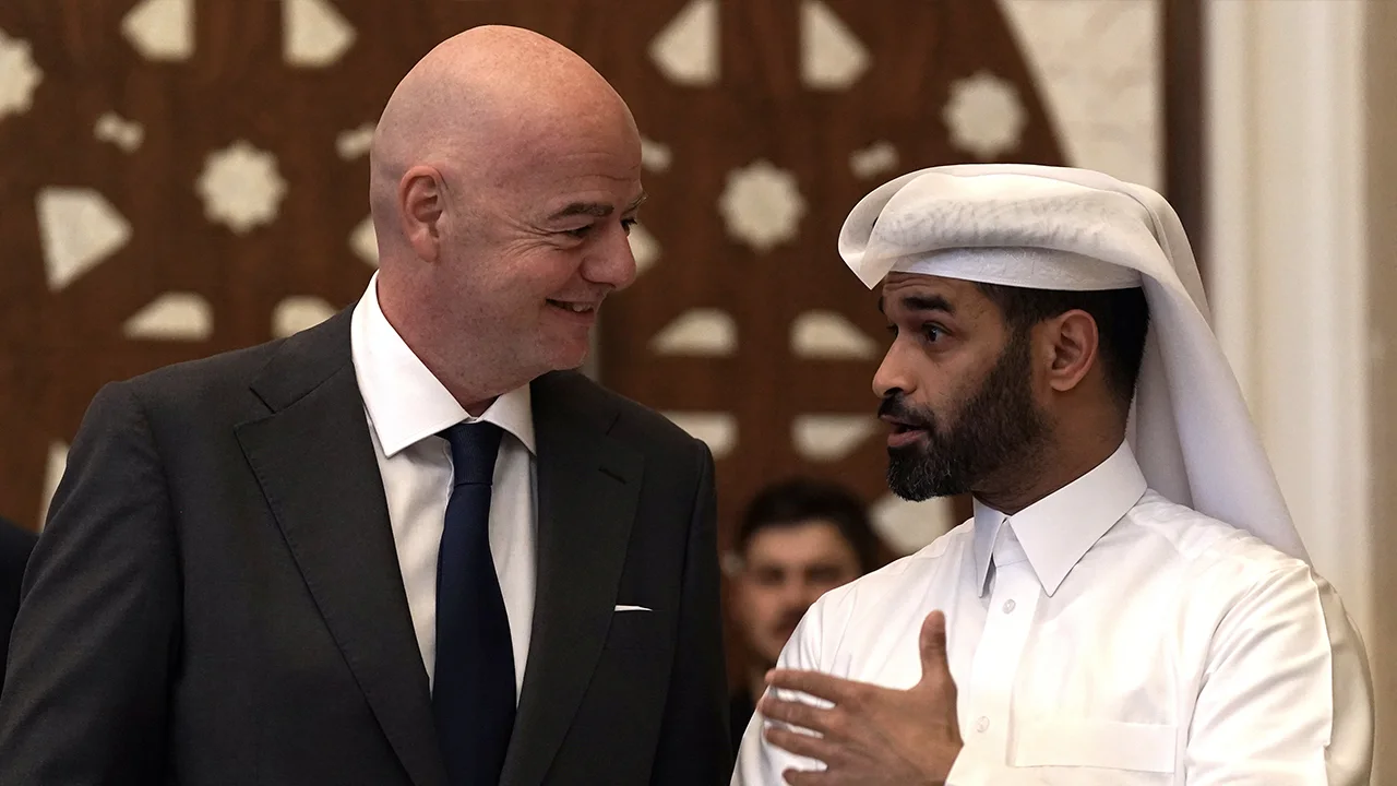 WK-baas die sprak van 3 doden bij bouw WK-stadions: 'Vier- tot vijfhonderd mensen overleden'