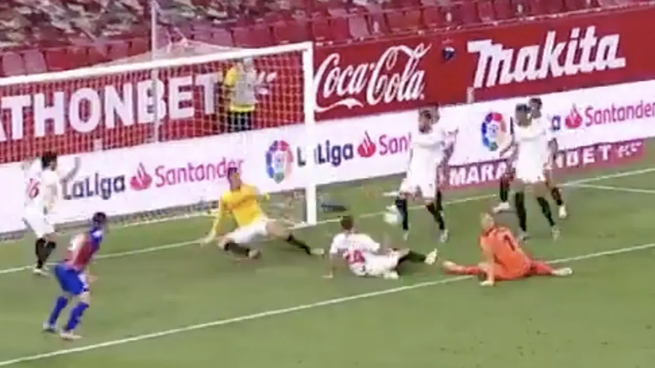 'Doelman' Ocampos redt in 101e minuut op schot van keeper tegenstander