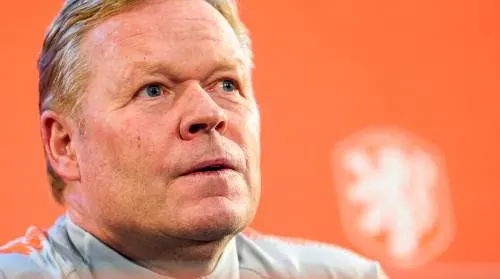 Koeman verwijt KNVB niets over Dest