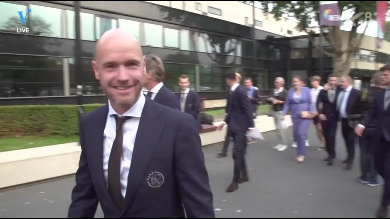 Voetbalgala 2018: Ten Hag vlucht voor interview 