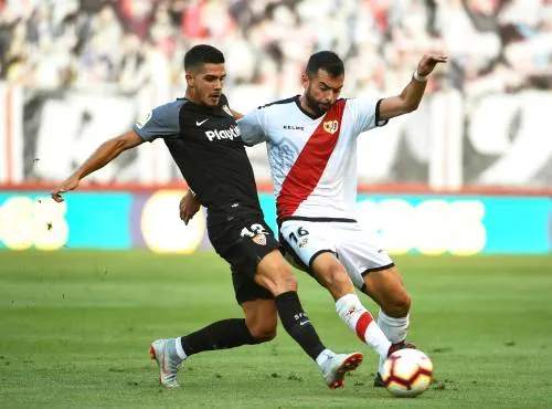 Silva debuteert met hattrick bij Sevilla