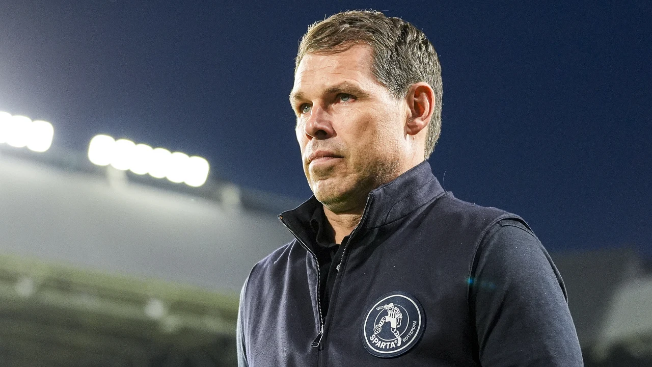 Sparta Rotterdam ontslaat hoofdtrainer Jeroen Rijsdijk