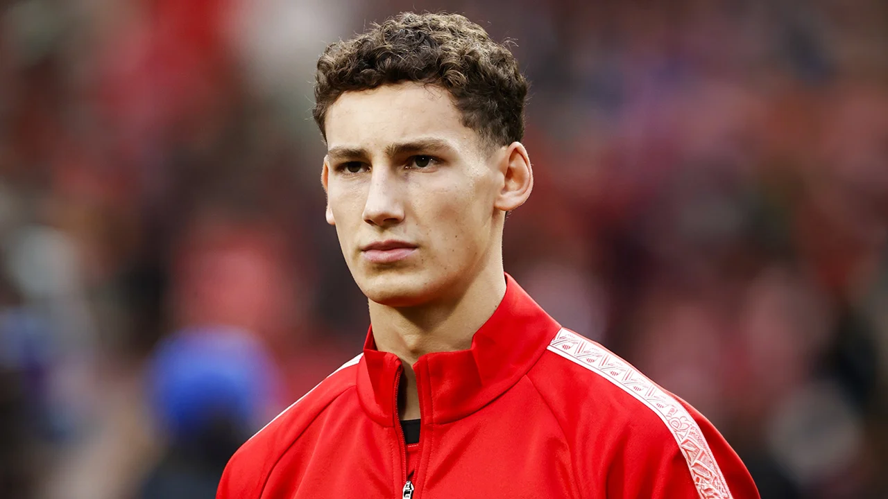 Revaliderende Ruben van Bommel maakt indruk met nieuwe hobby: ‘Leuk, om de hersenen te trainen!’