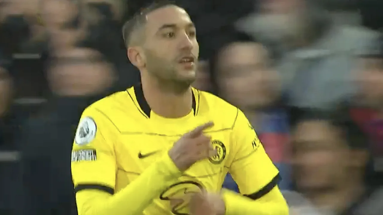 VIDEOGOAL: Hakim Ziyech bezorgt Chelsea belangrijke overwinning
