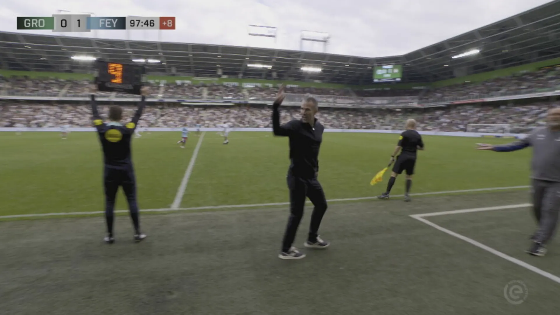 Woedende Van Persie laat zich gaan tegen Dick Lukkien: ‘Schaam je kapot, man!’