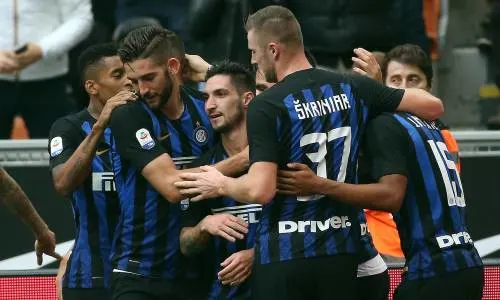 Inter simpel naar zevende zege op rij