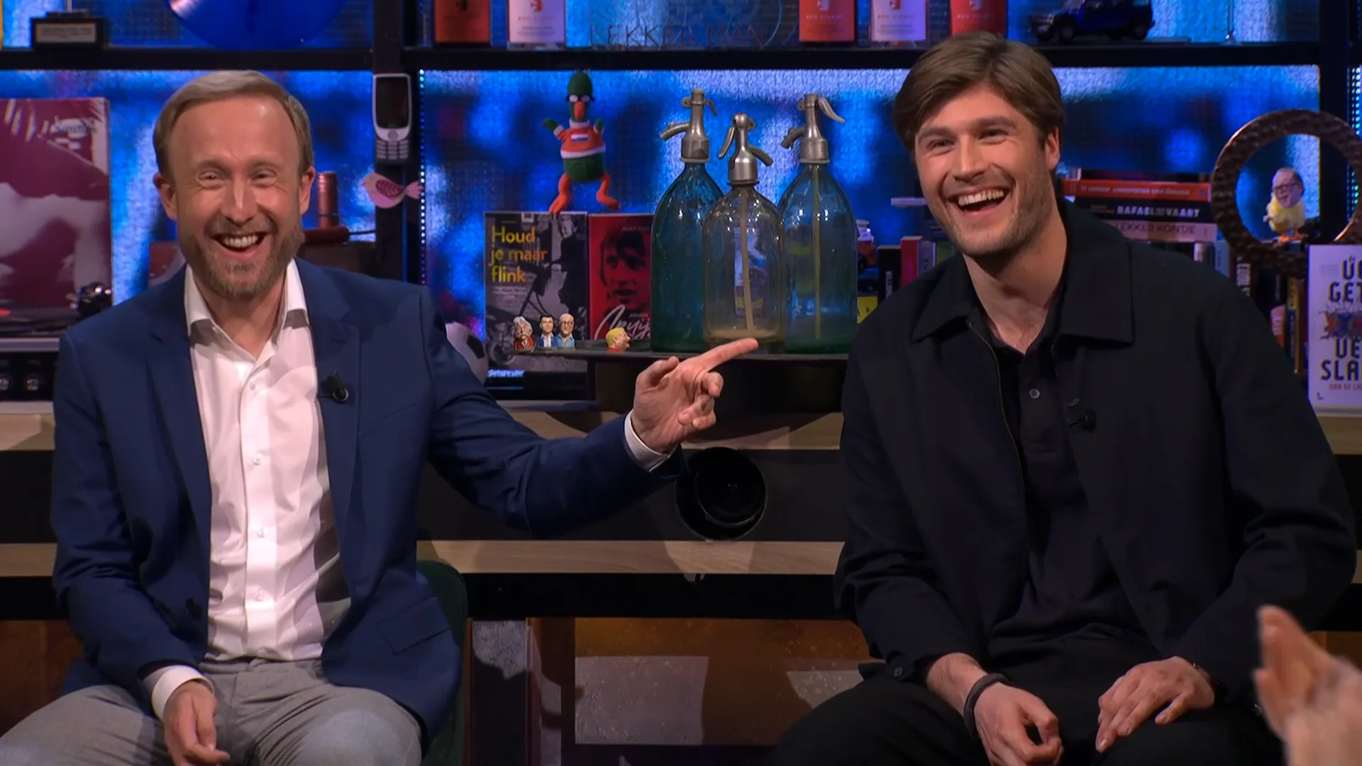 Jeanneau van Beurden verrast vriend en vijand met messcherpe inhaker: 'JAJAJA'