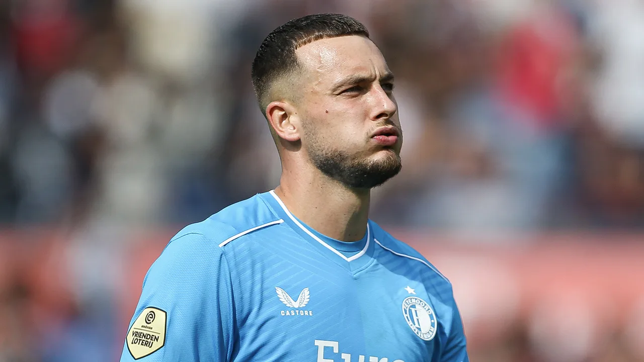 Feyenoord-doelman Justin Bijlow weken uitgeschakeld 