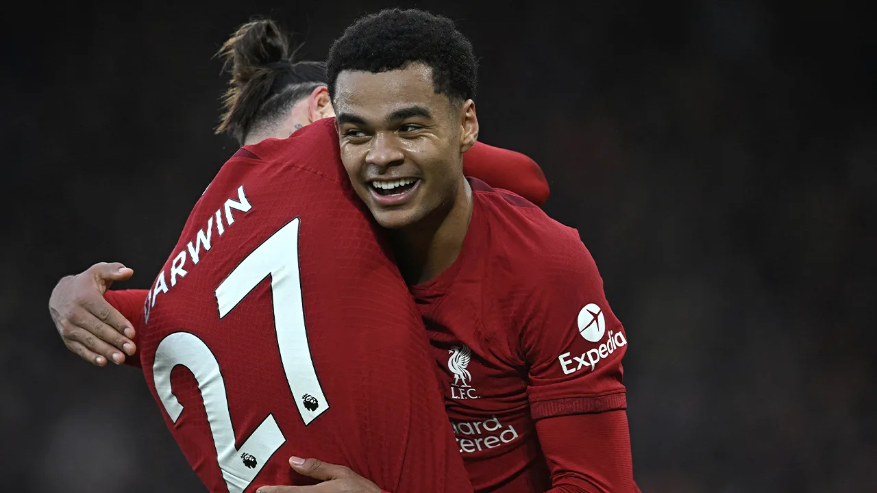 Gakpo belangrijk in zevenklapper tegen Manchester United