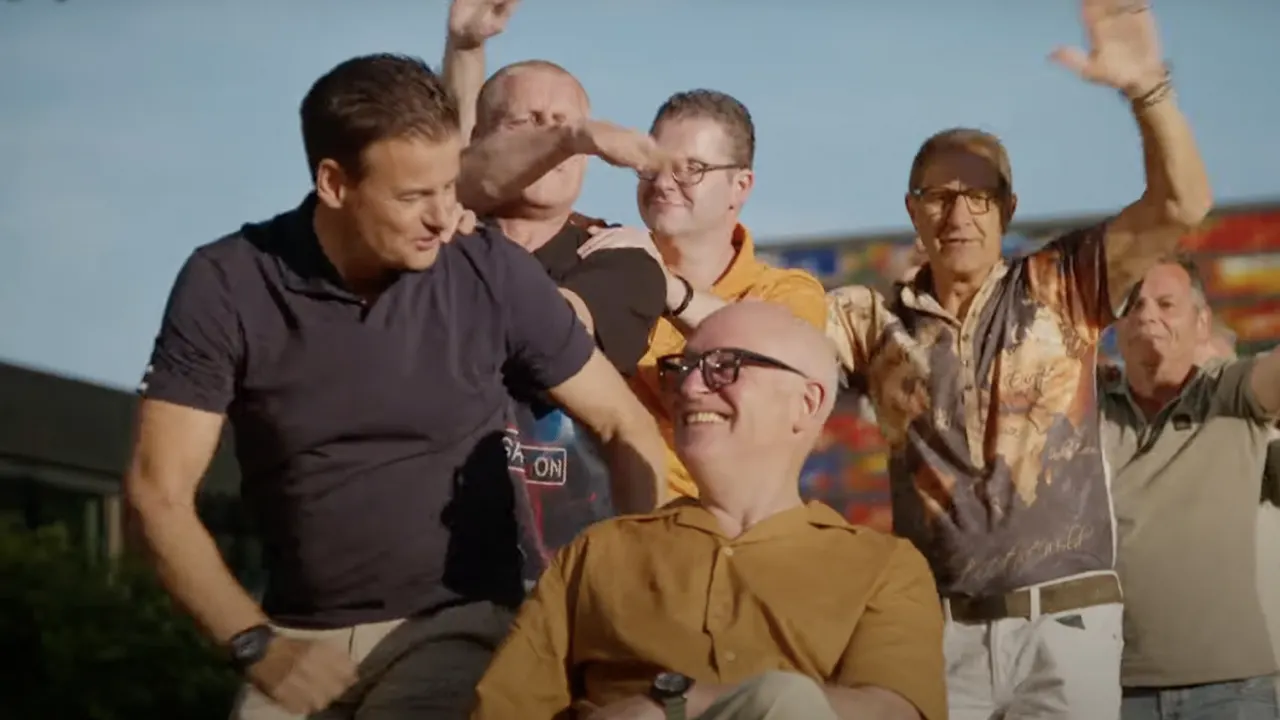 Nieuwe single 'Zoek Jezelf Broeder' van Wilfred Genee nu te beluisteren, bekijk hier de videoclip!