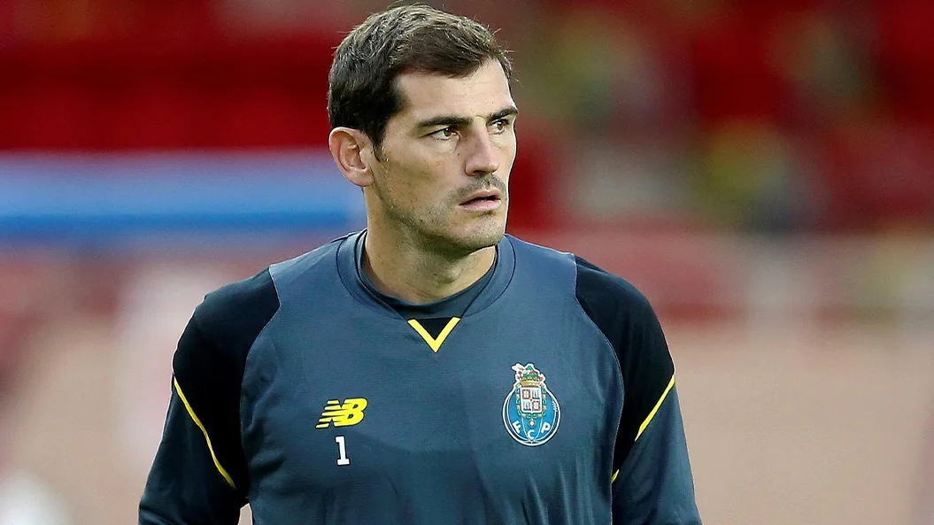 Casillas en journaliste 11 jaar na 'WK-kus' uit elkaar