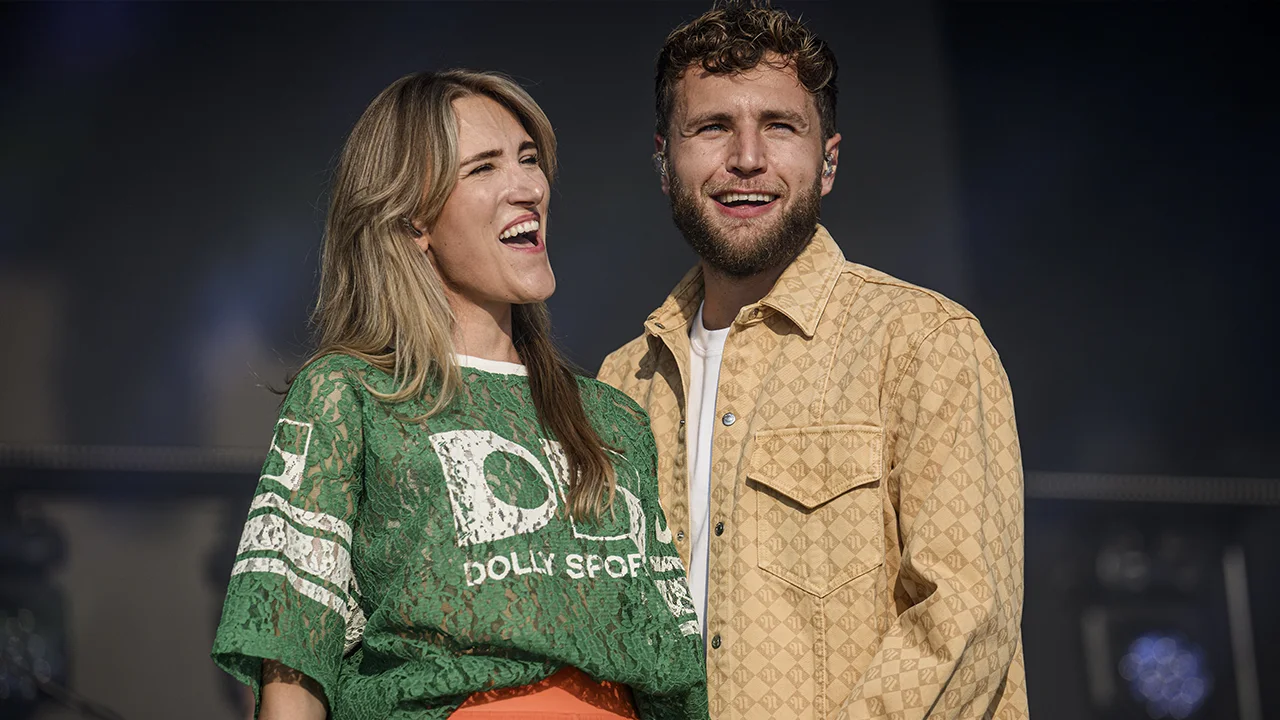 Radiostations en fans draaien om 10.00 uur Lichtje Branden van Suzan & Freek