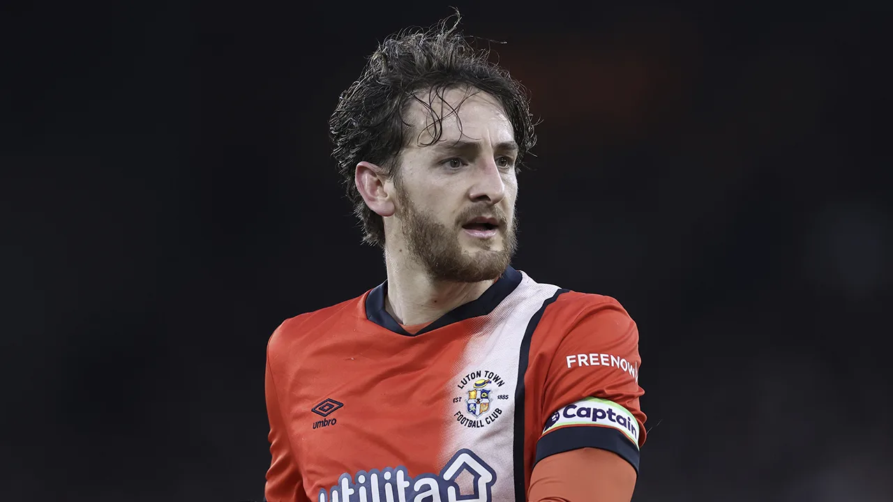 Luton komt met update: Lockyer kreeg hartstilstand en is in stabiele toestand