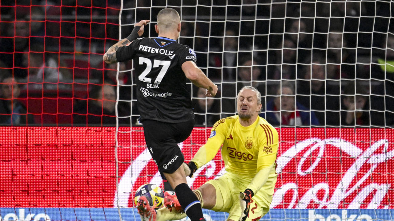 Ajax verspeelt punten tegen SC Heerenveen door fout van Pasveer