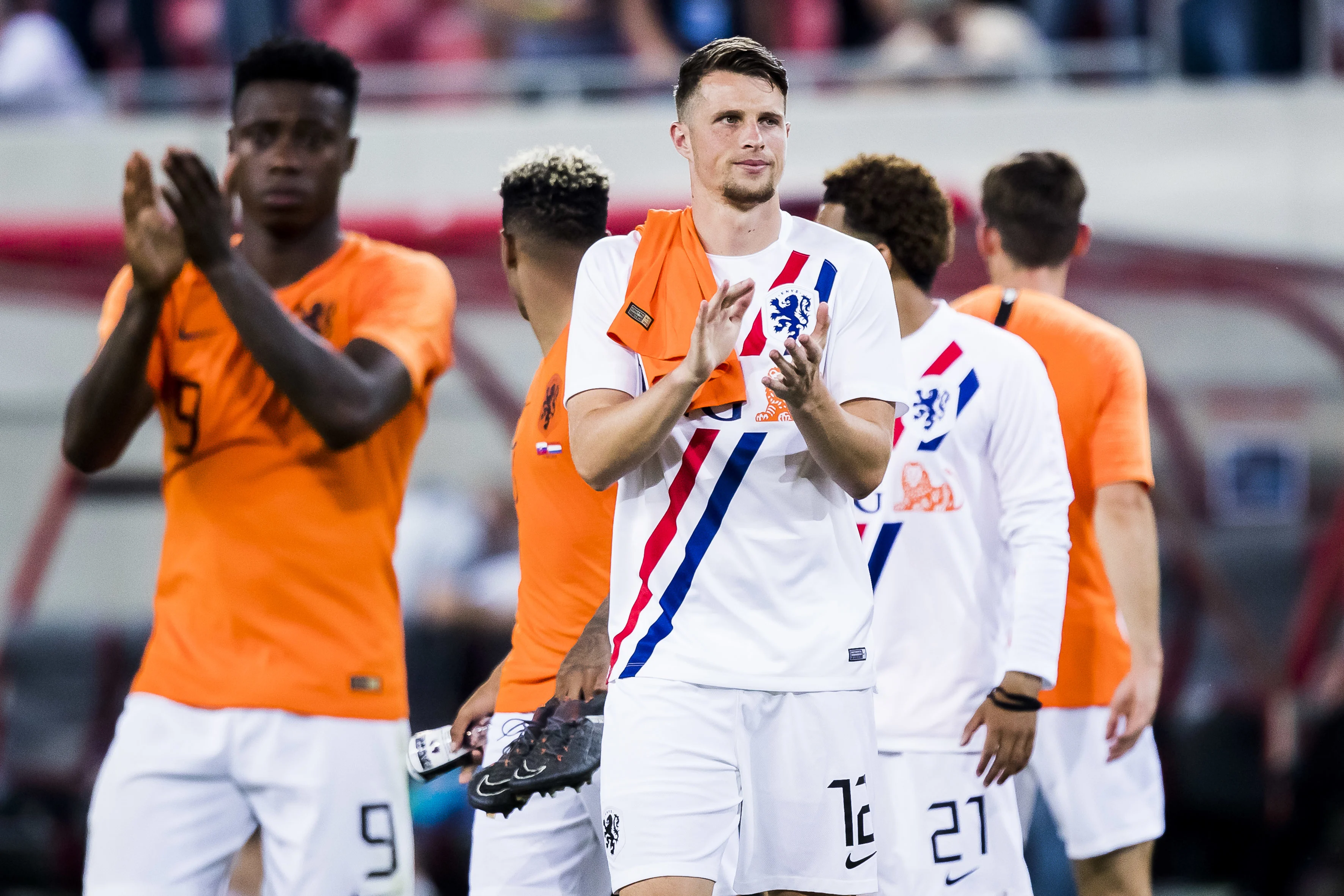 Koeman haalt Hateboer bij Oranje