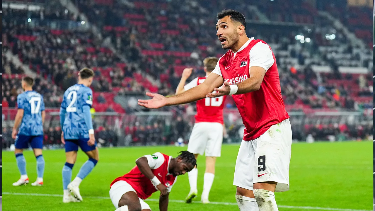 AZ thuis hard onderuit tegen Aston Villa