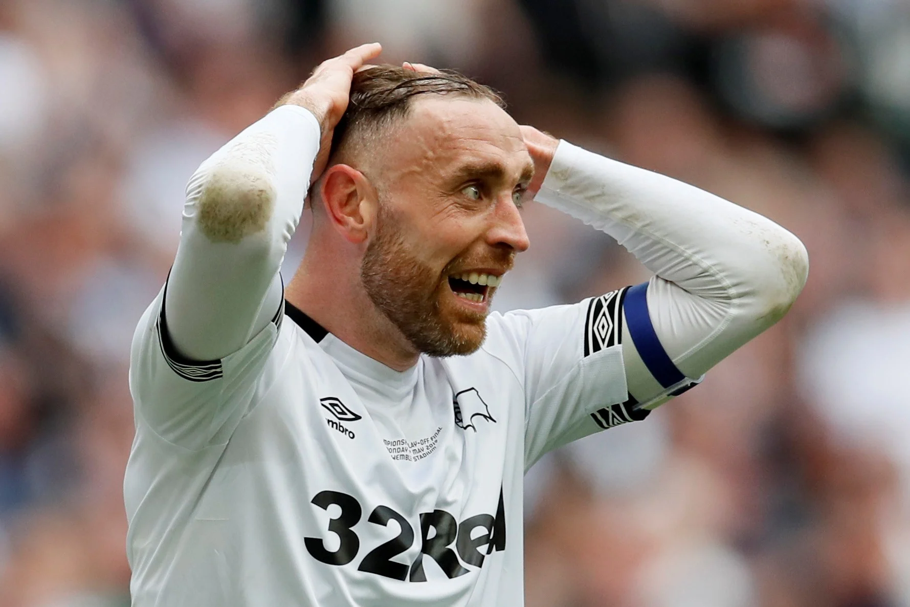 Alcohol leidt tot zware blessure captain Derby