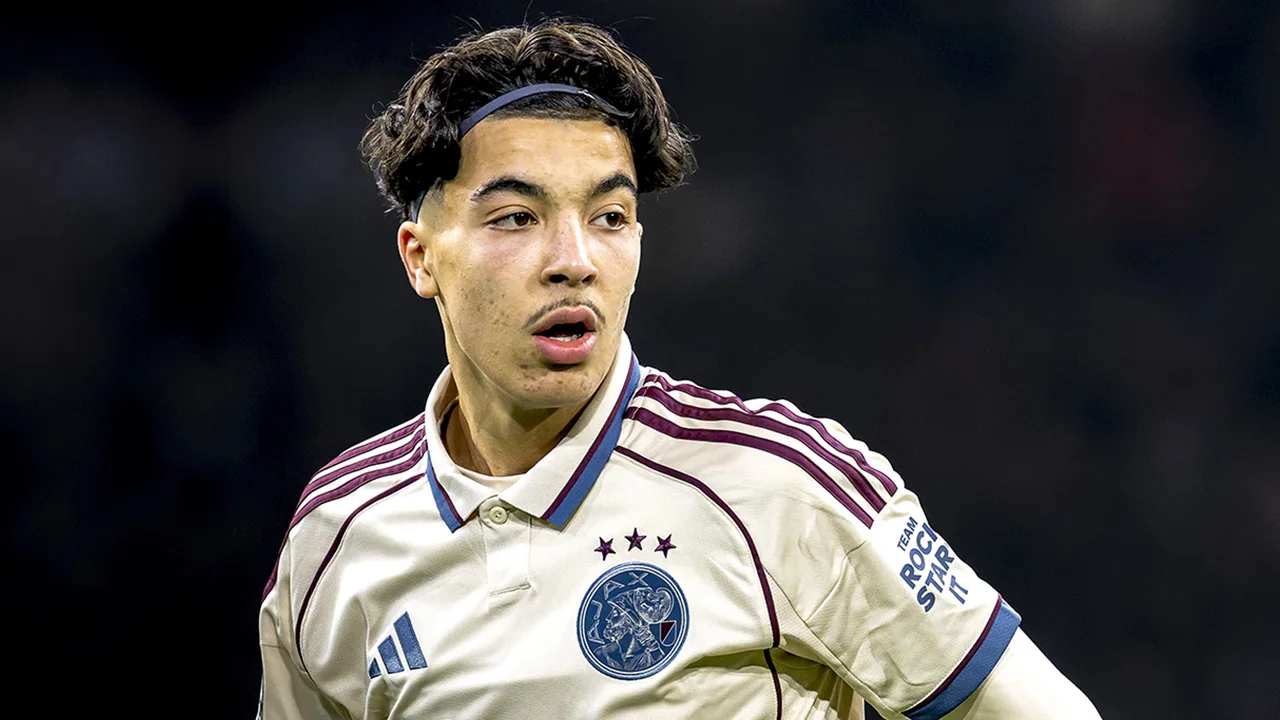 Bounida overtuigd na sterk Champions League-optreden: ‘Ik denk dat ik nu basisspeler ben!’