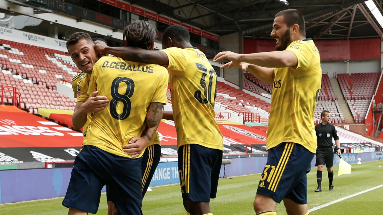 Arsenal dankzij late goal door naar halve finale FA Cup