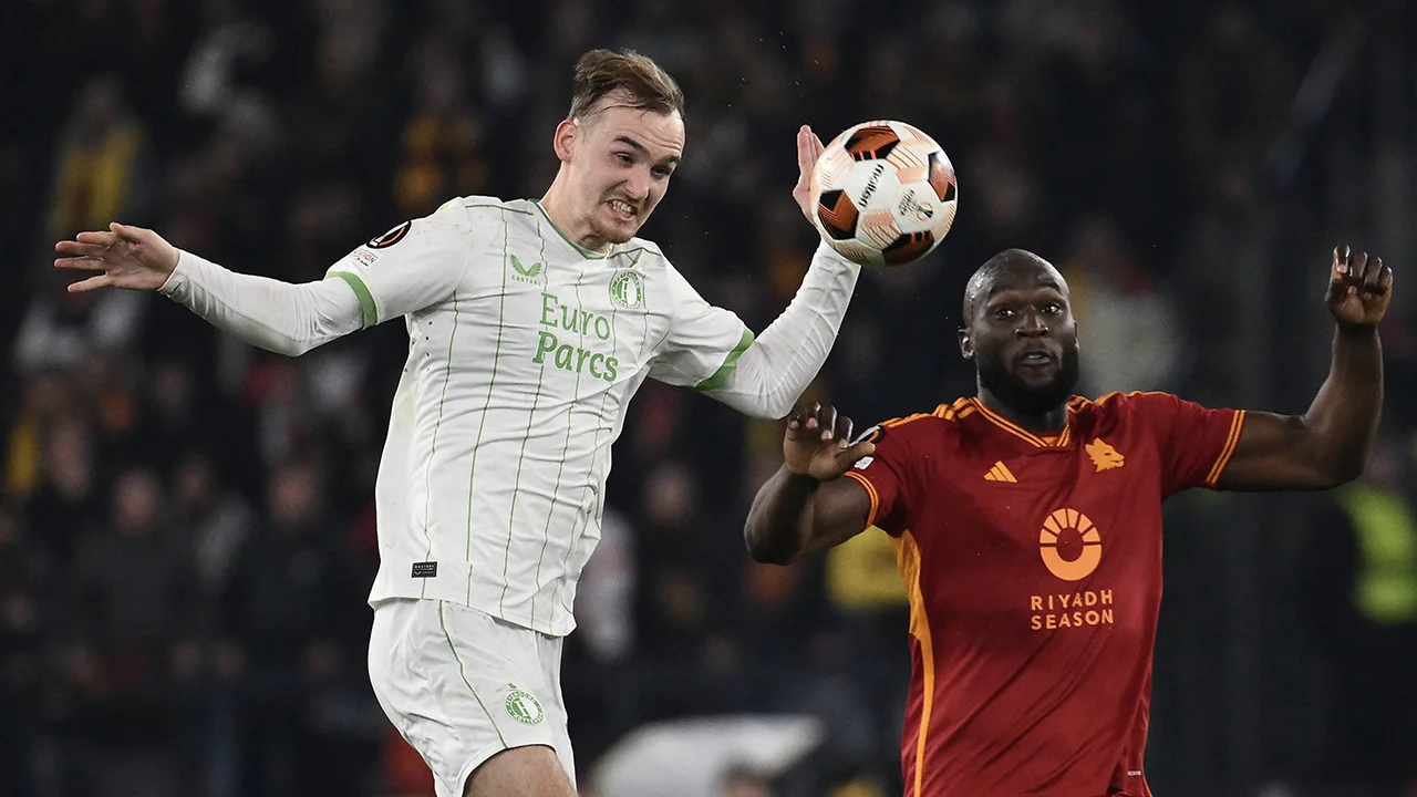 Lovende woorden voor Beelen na optredens tegen Lukaku: 'Doet het vrij goed die jongen!'