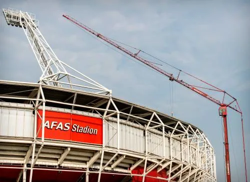 Ook hoofdtribune AZ-stadion krijgt nieuw dak