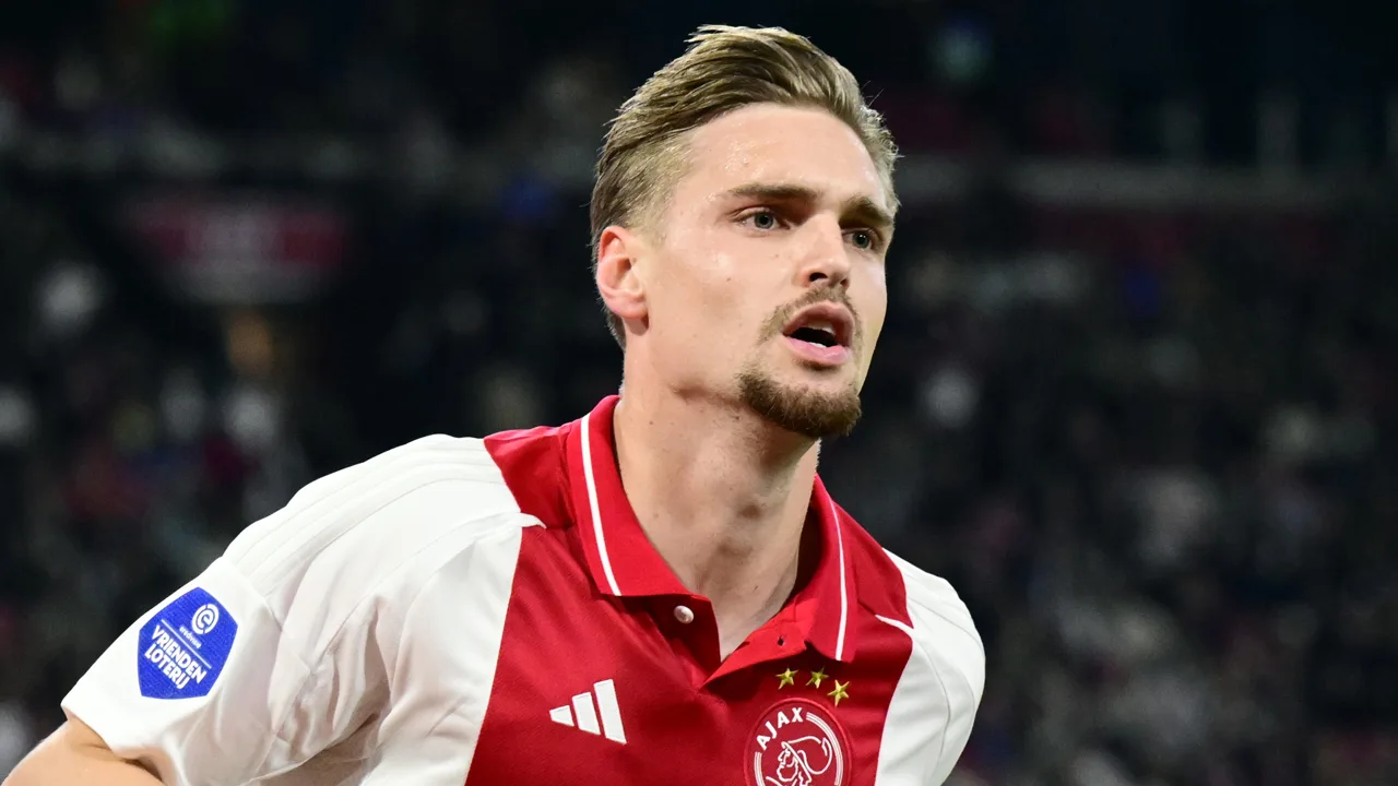 Ajax moet Kenneth Taylor mogelijk missen tegen PSV