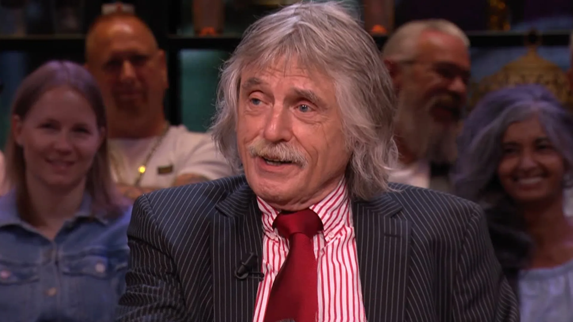 Johan vertelt anekdote over zijn tijd in het leger: 'Dan kreeg ik een stijve!'