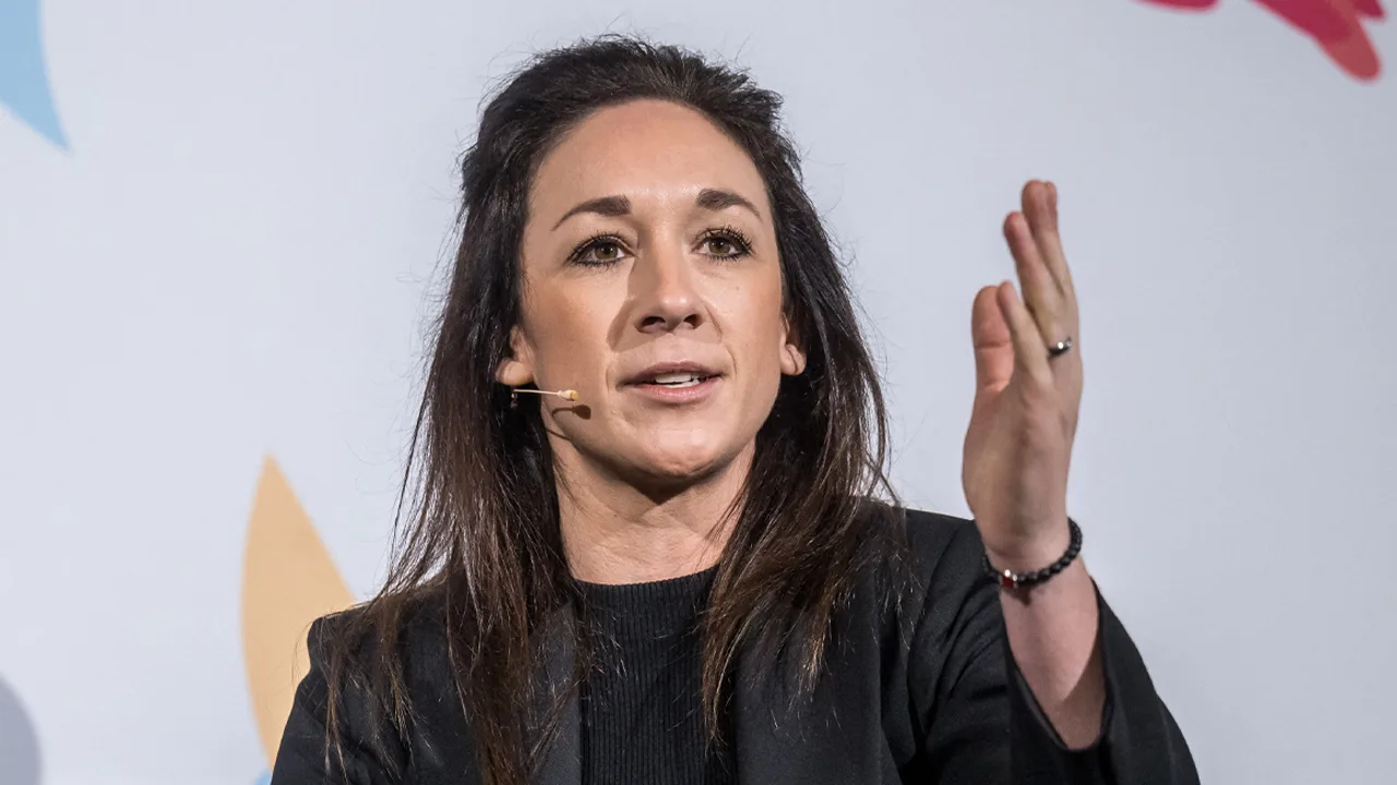 UEFA-directeur wil meer wedstrijden van vrouwen in grote stadions