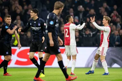 Frenkie de Jong kan weer vrijuit voetballen