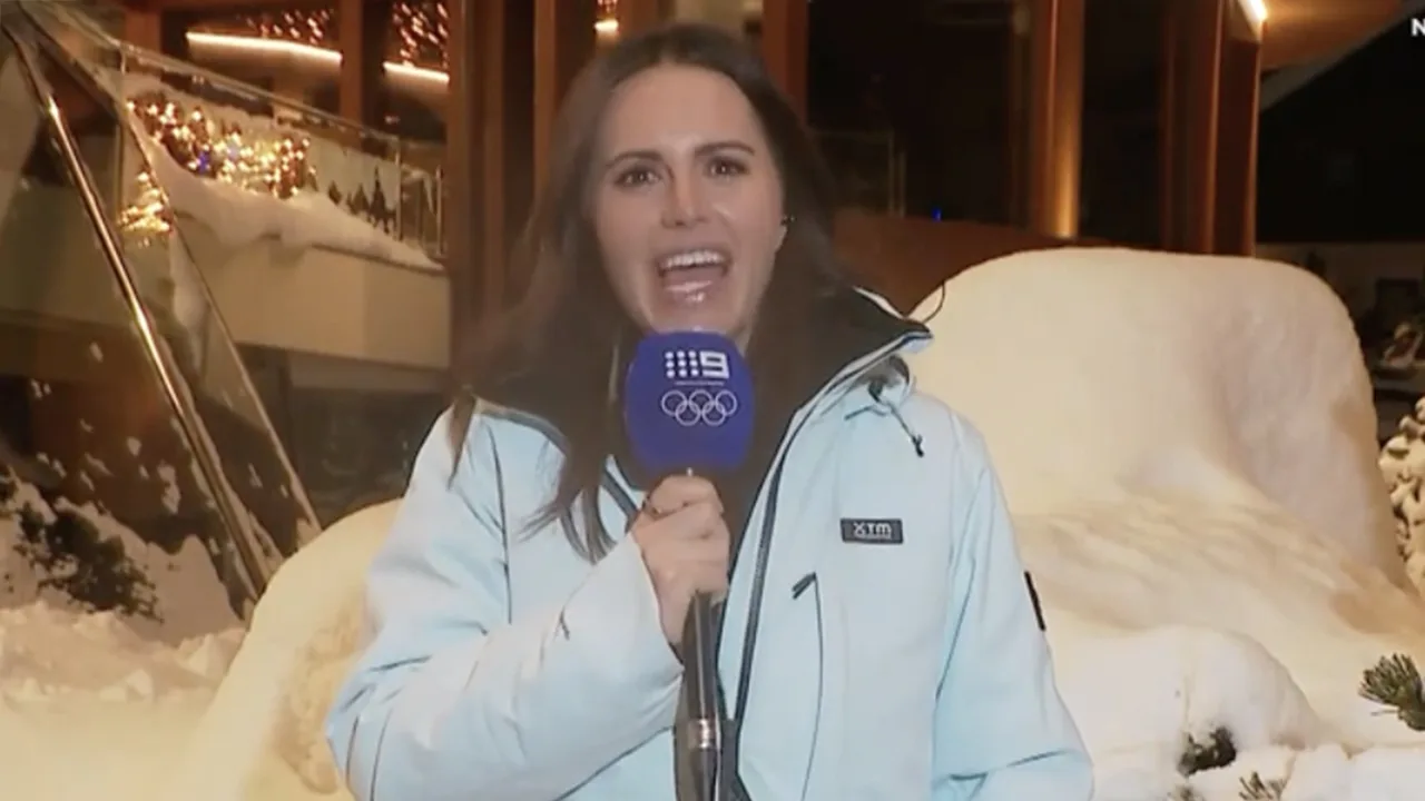 Video: dronken Australische journaliste doet live verslag tijdens Winterspelen: 'Ik schaam me wel'