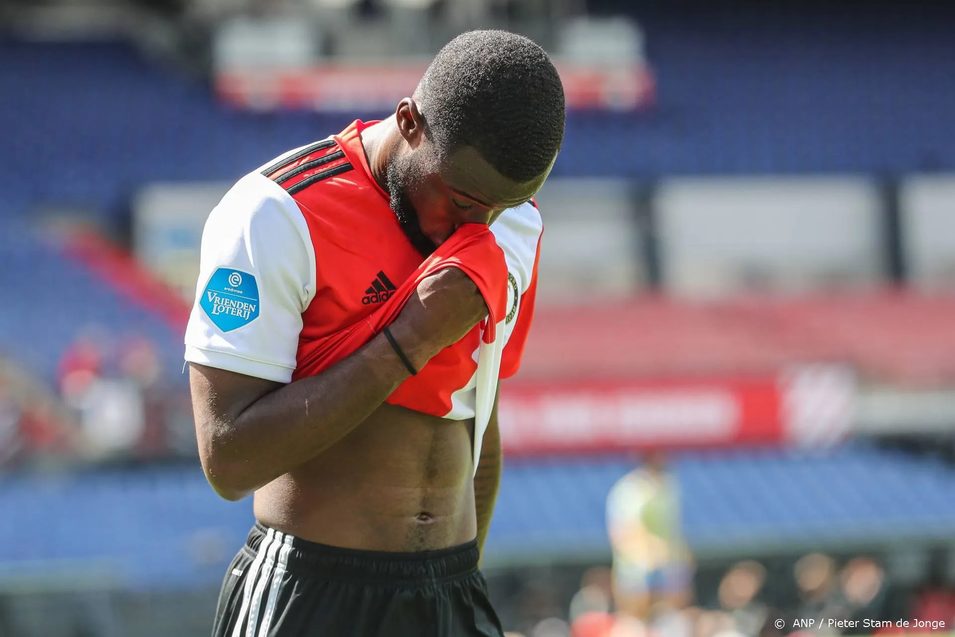 Feyenoord ook in finale play-offs zonder geopereerde Geertruida