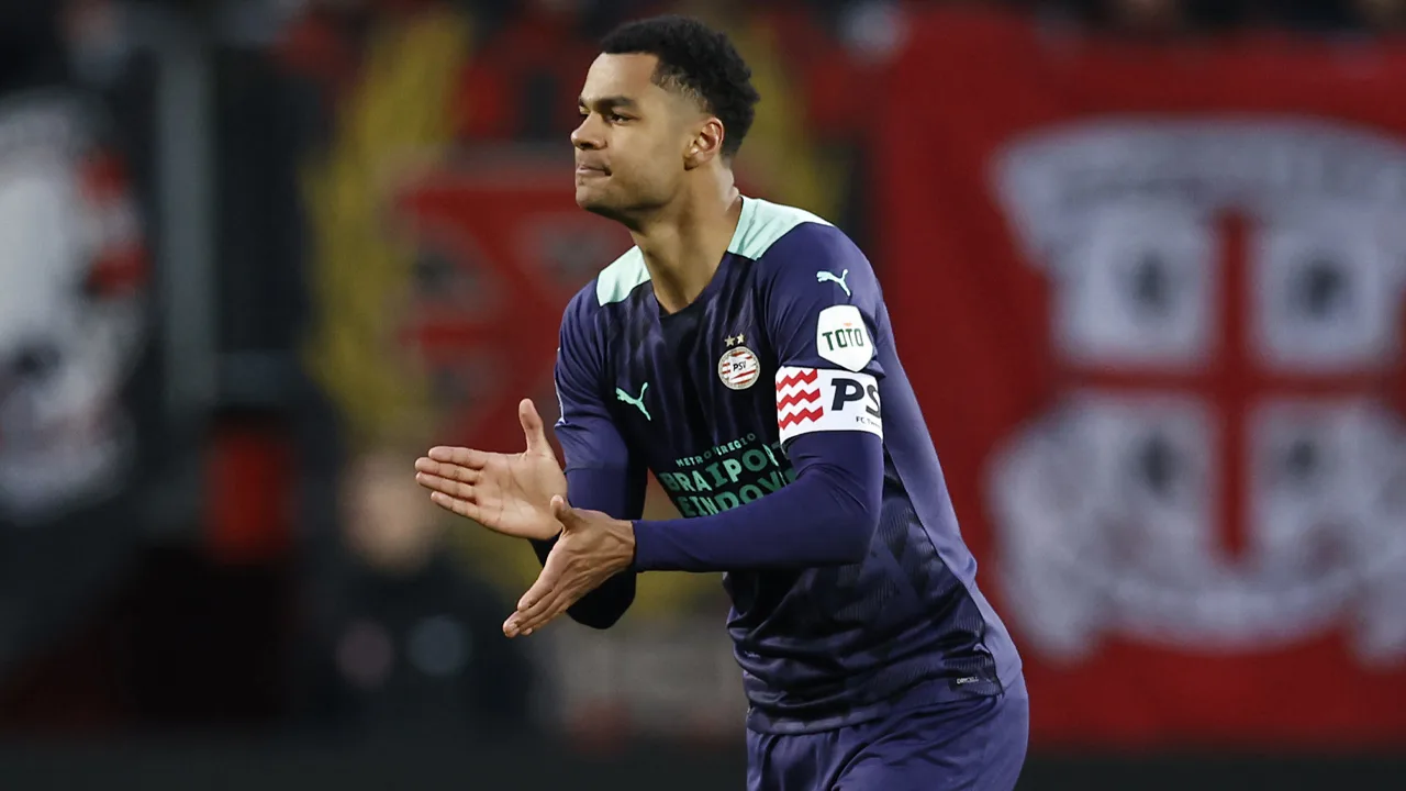 PSV met nagenoeg fitte selectie naar Leicester