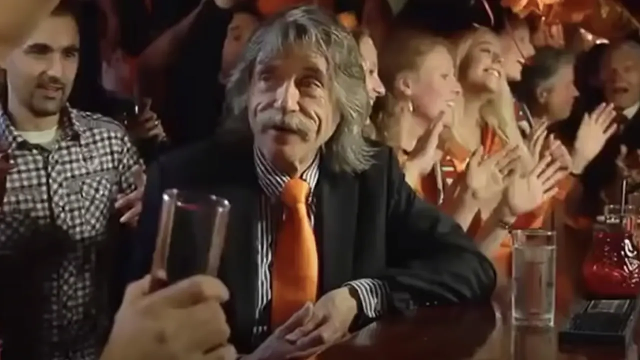 Beau bespreekt grootste Oranjehits en toont natuurlijk beelden van Johan en Wilfred