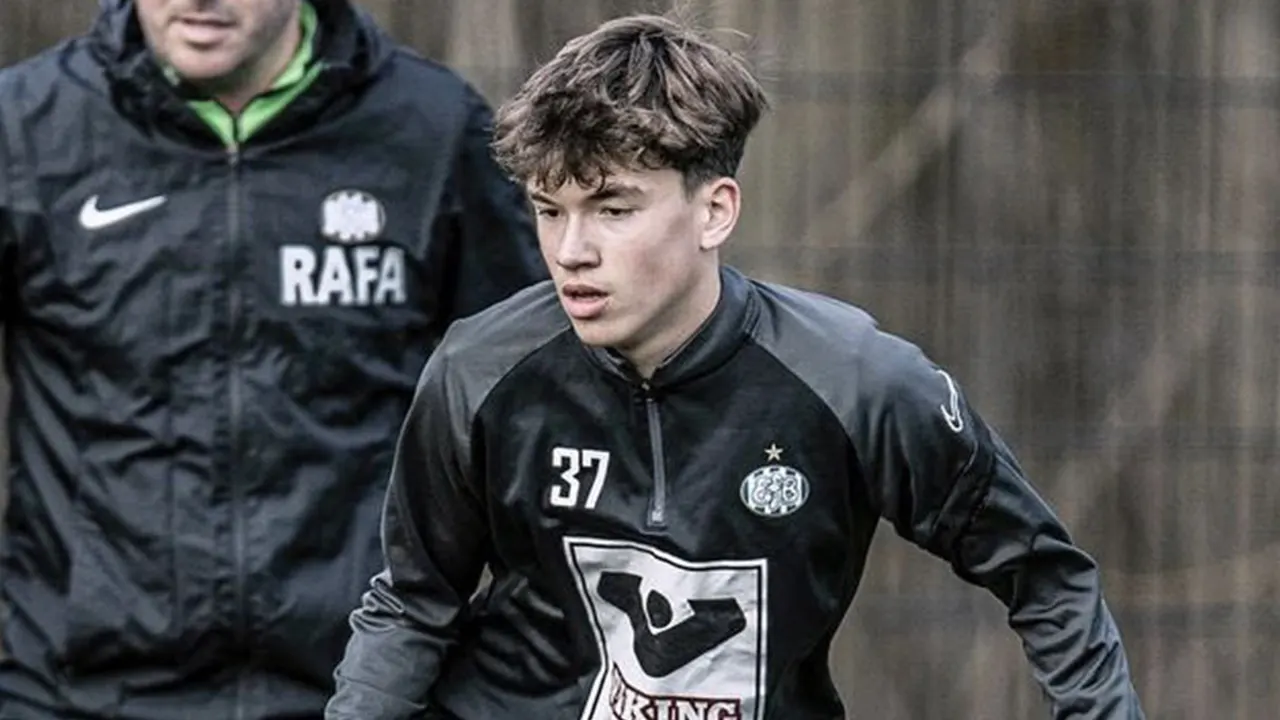 Transfer naar Eredivisieclub lonkt voor Damián van der Vaart (16)