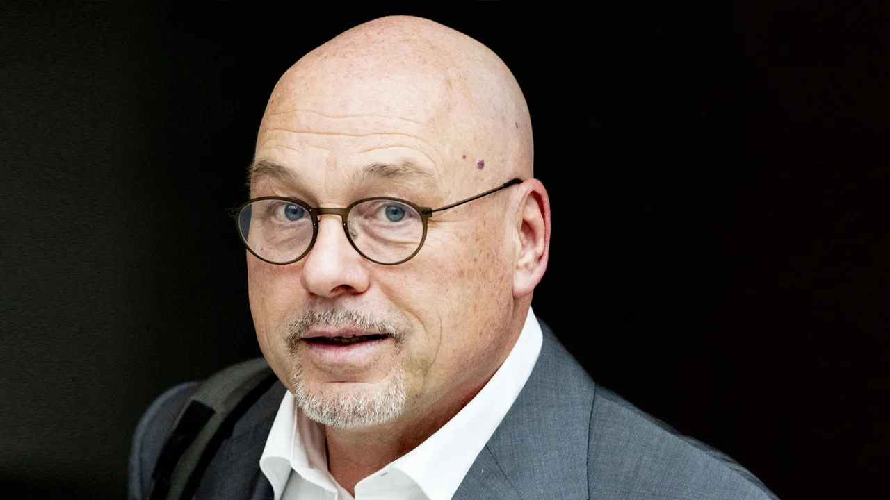 'Maurits Hendriks onder vuur bij Ajax'