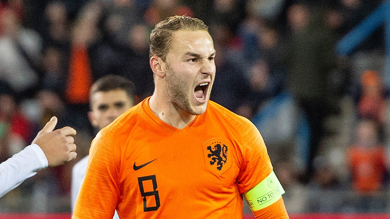 De Mos ziet in AZ'er oplossing voor Oranje-middenveld