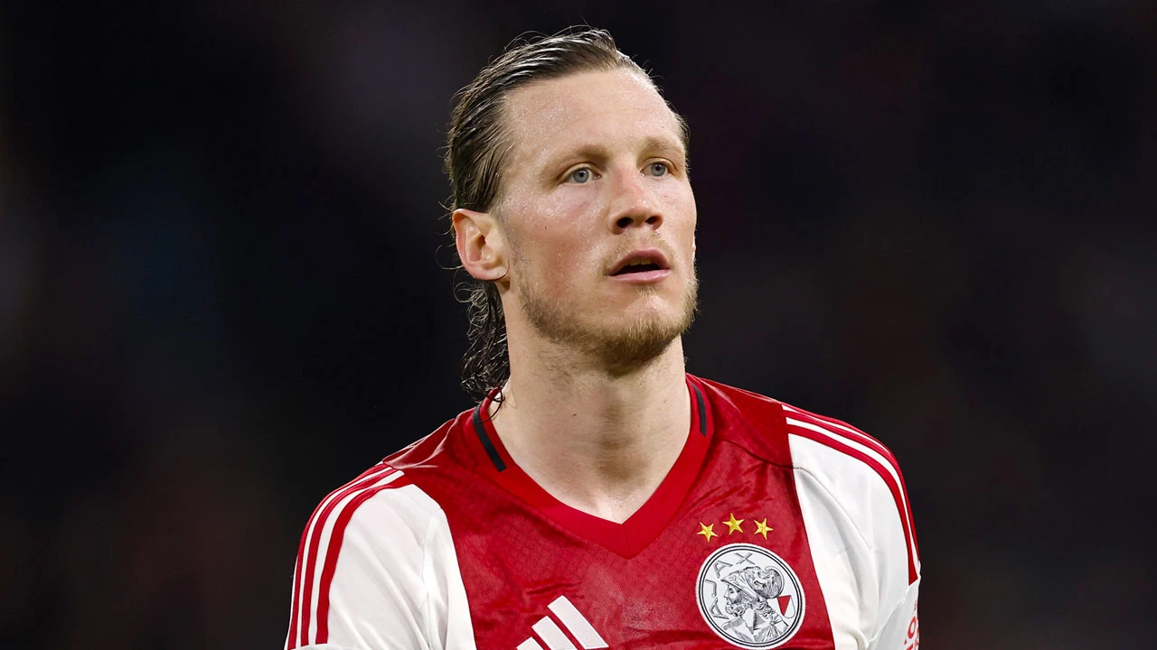 'Ik zou als trainer meteen klaar met Wout Weghorst zijn!'