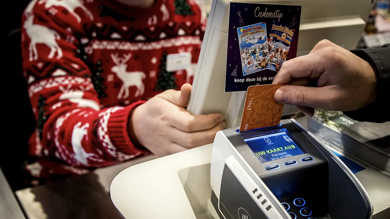 Caissière in shock: man wil afrekenen in supermarkt met geslachtsdeel