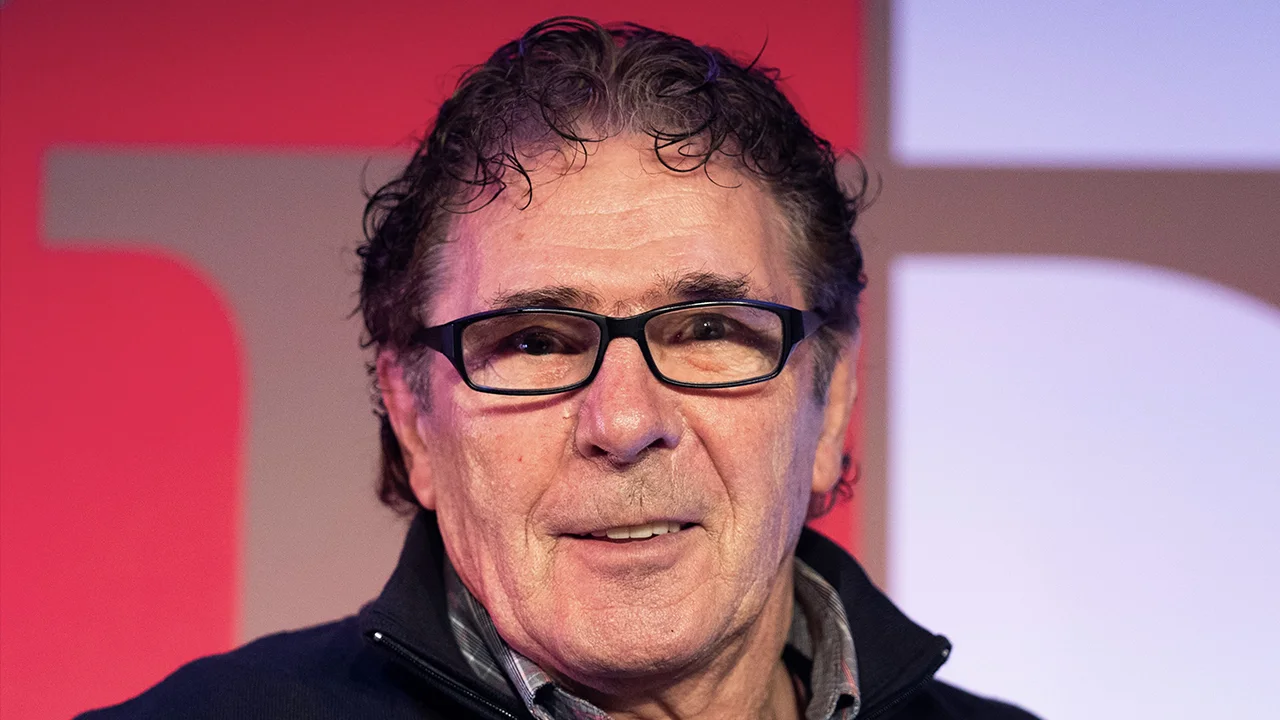 Van Hanegem lovend na Ajax-PSV: 'Na rust met afstand de beste speler op het veld'