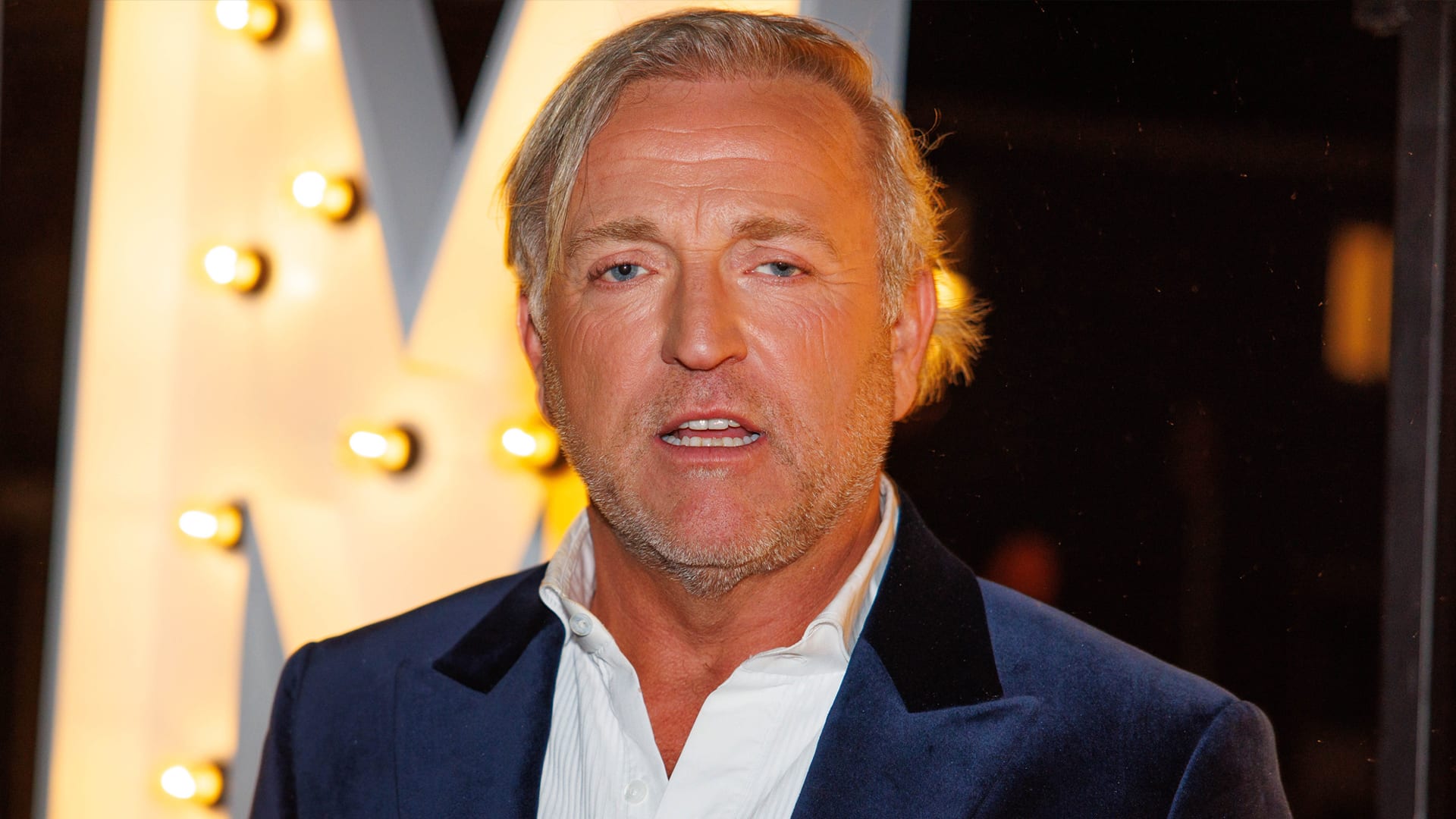 Gordon in eerste tv-recensie vernietigend voor RTL Tonight: ‘Een vliegramp in slow motion’